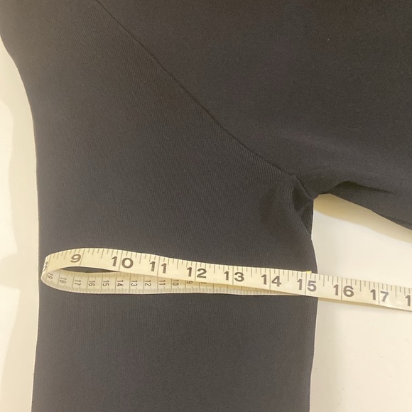 COS ,WOMEN ZIP UP CARDIGAN. SIZE- MEDIUM. - Picture 13 of 14